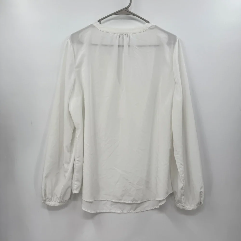 Charter Club White Blouse XL Long Sleeve Sheer Pleated‎ V Neck Lace Trim Women's